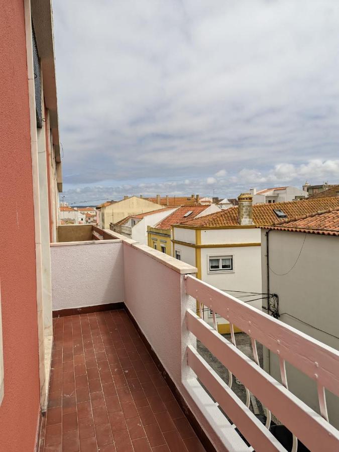 Wow Space Peniche Bagian luar foto